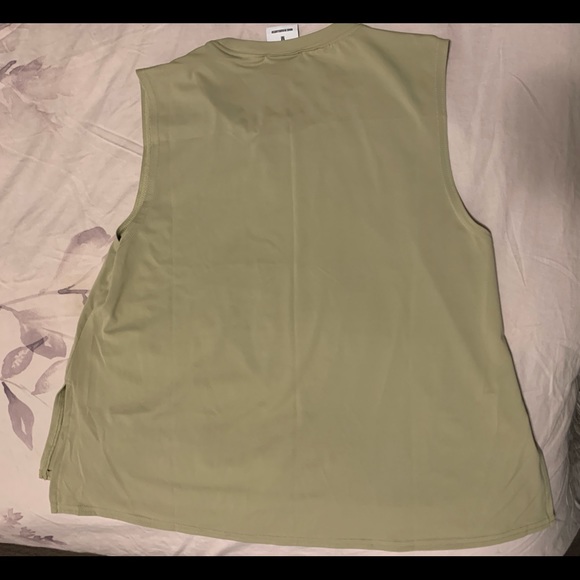 Gymshark training midi tank - Picture 2 of 3